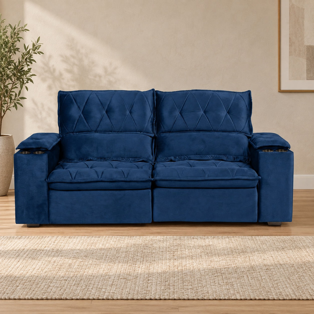 Sofa-Doha-254-m-em-veludo-azul-marinho-8298-frontal-em-ambiente.-Decoracao-nao-inclusa.