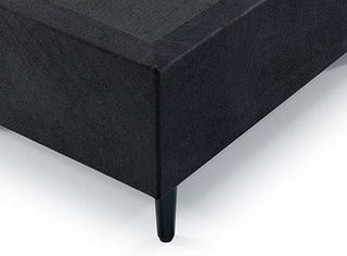 Box Leader Base com Estrutura de Madeira Tratada e Acabamento em Veludo Liso Altura Total de 37cm